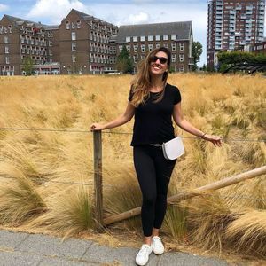 Meet your Posher, Daniela